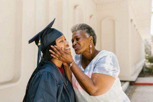 mom and daughter at graduation